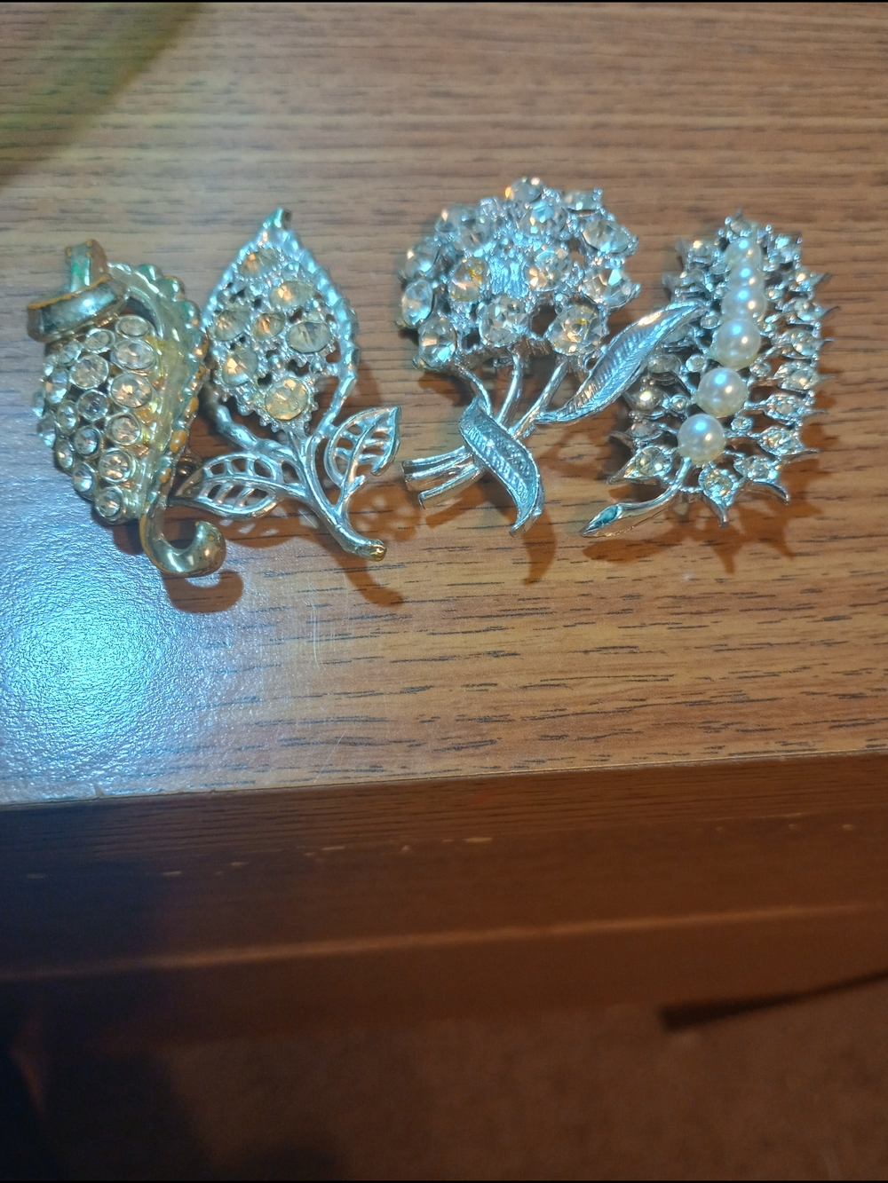 Silver-Tone Crystal Floral Brooch - Sparkling Clear Rhinestone Accent Vintage